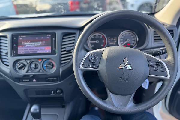 2024 Mitsubishi Triton GLX MR 4X4