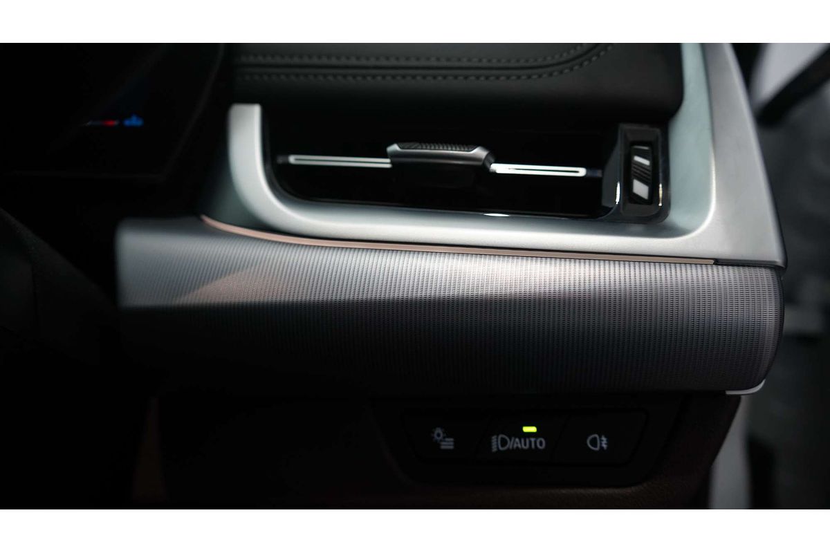 2024 BMW X1 xDrive20i U11