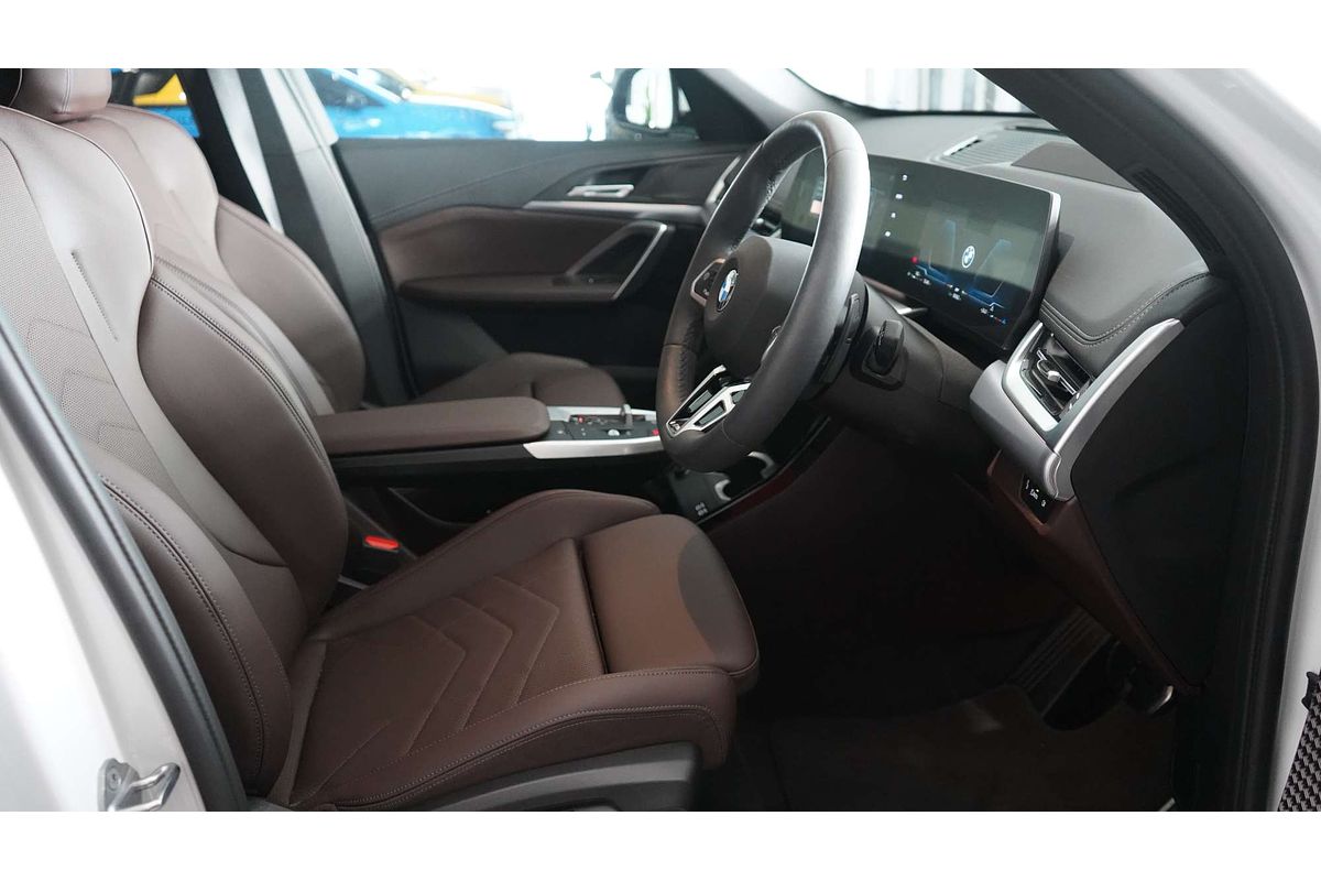 2024 BMW X1 xDrive20i U11