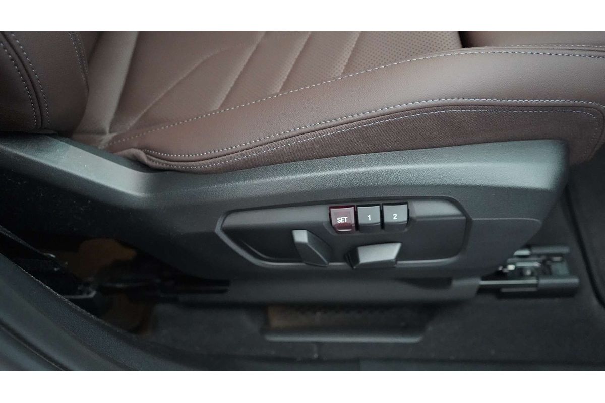 2024 BMW X1 xDrive20i U11