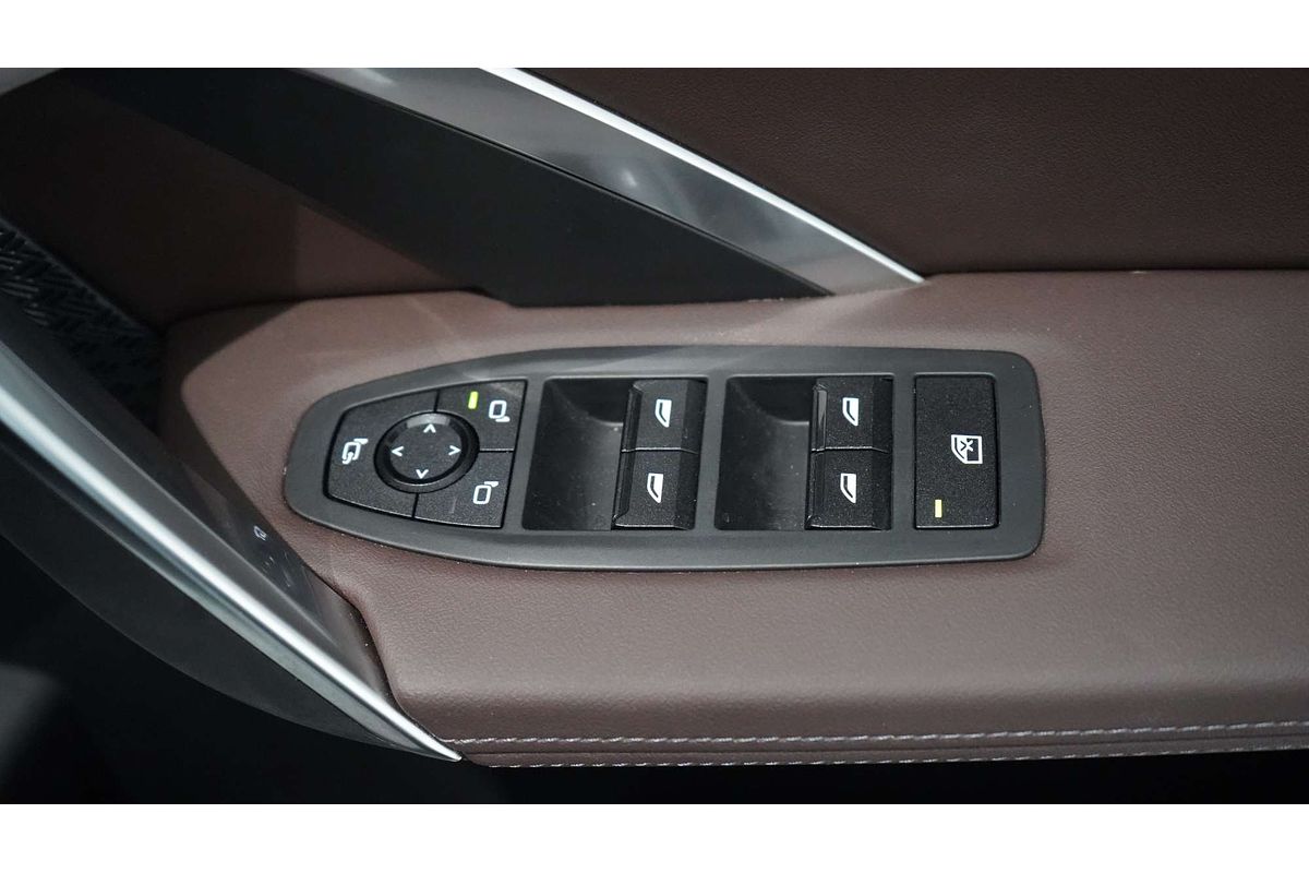 2024 BMW X1 xDrive20i U11