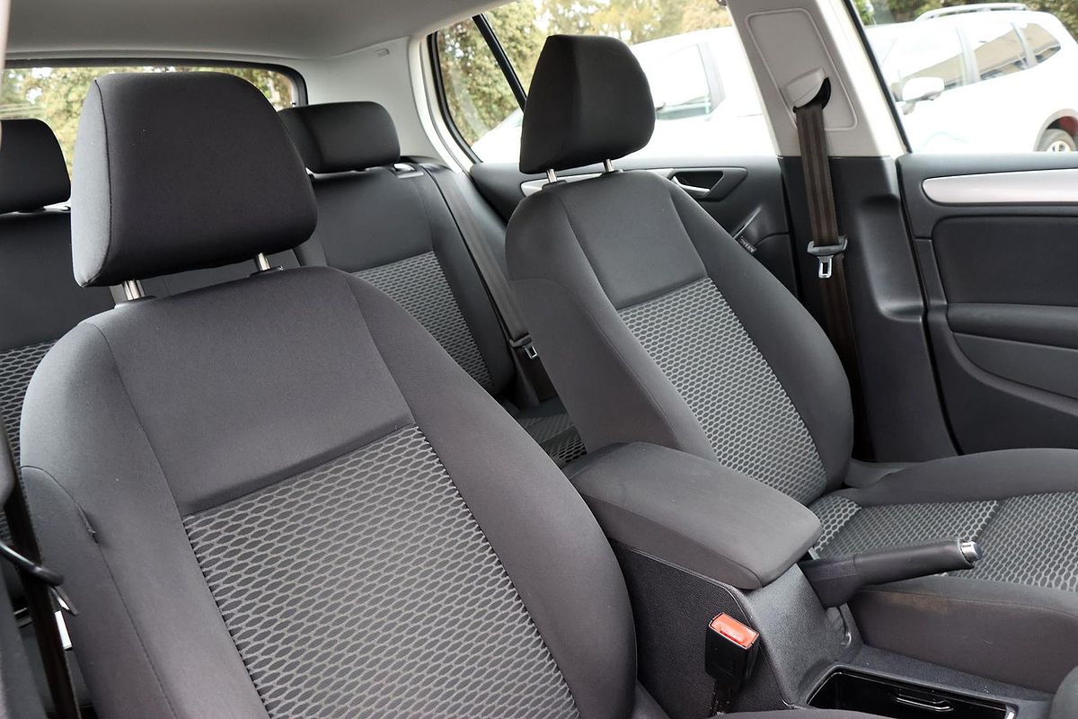 2010 Volkswagen Golf 77TDI Trendline VI