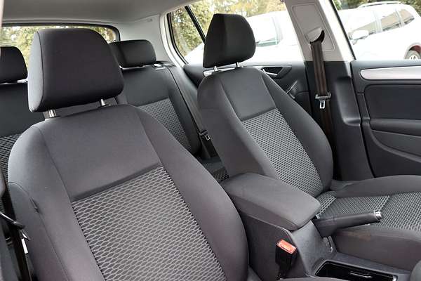 2010 Volkswagen Golf 77TDI Trendline VI