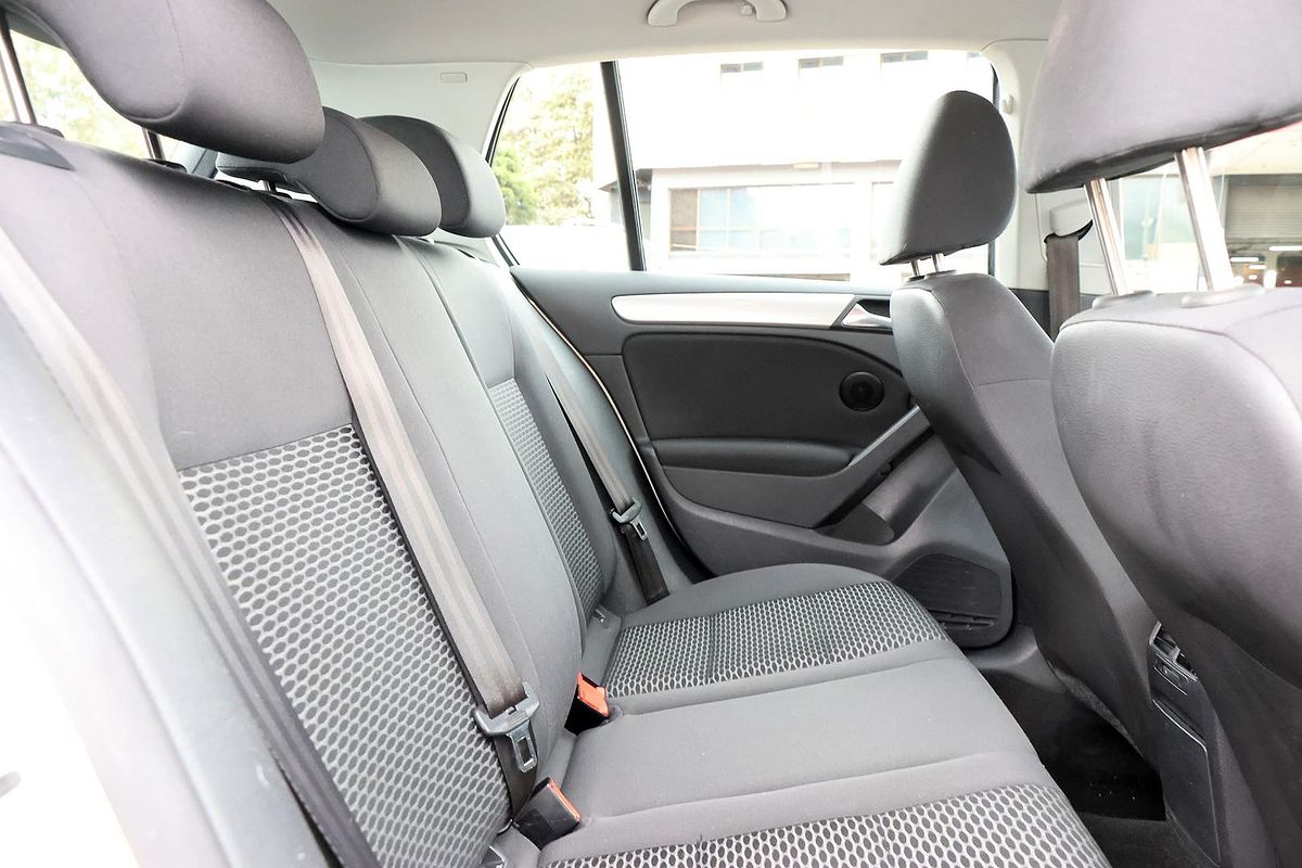 2010 Volkswagen Golf 77TDI Trendline VI