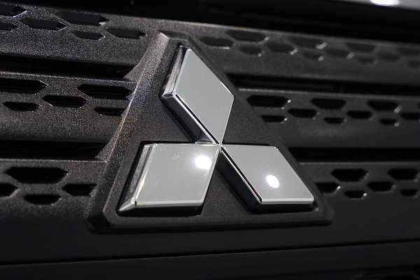 2022 Mitsubishi Eclipse Cross LS YB