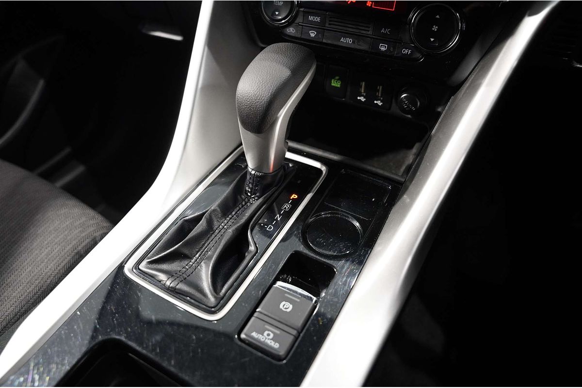 2022 Mitsubishi Eclipse Cross LS YB