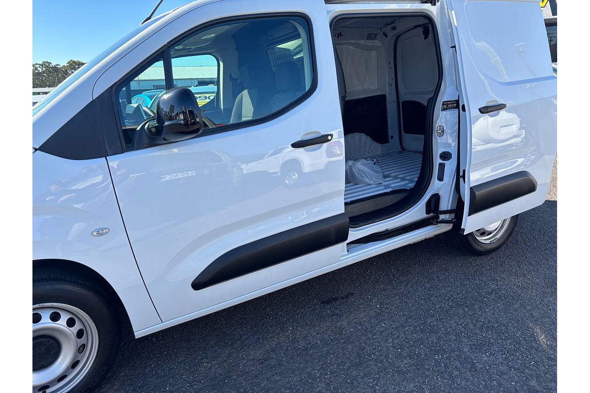 2022 Peugeot Partner Pro K9 LWB