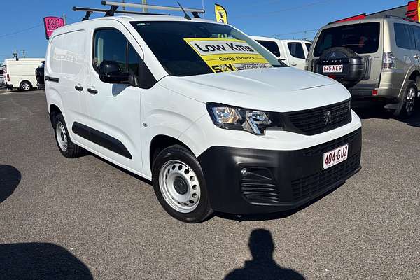 2022 Peugeot Partner Pro K9 LWB