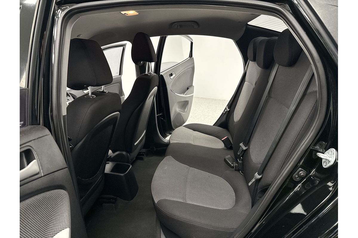 2012 Hyundai Accent Active RB