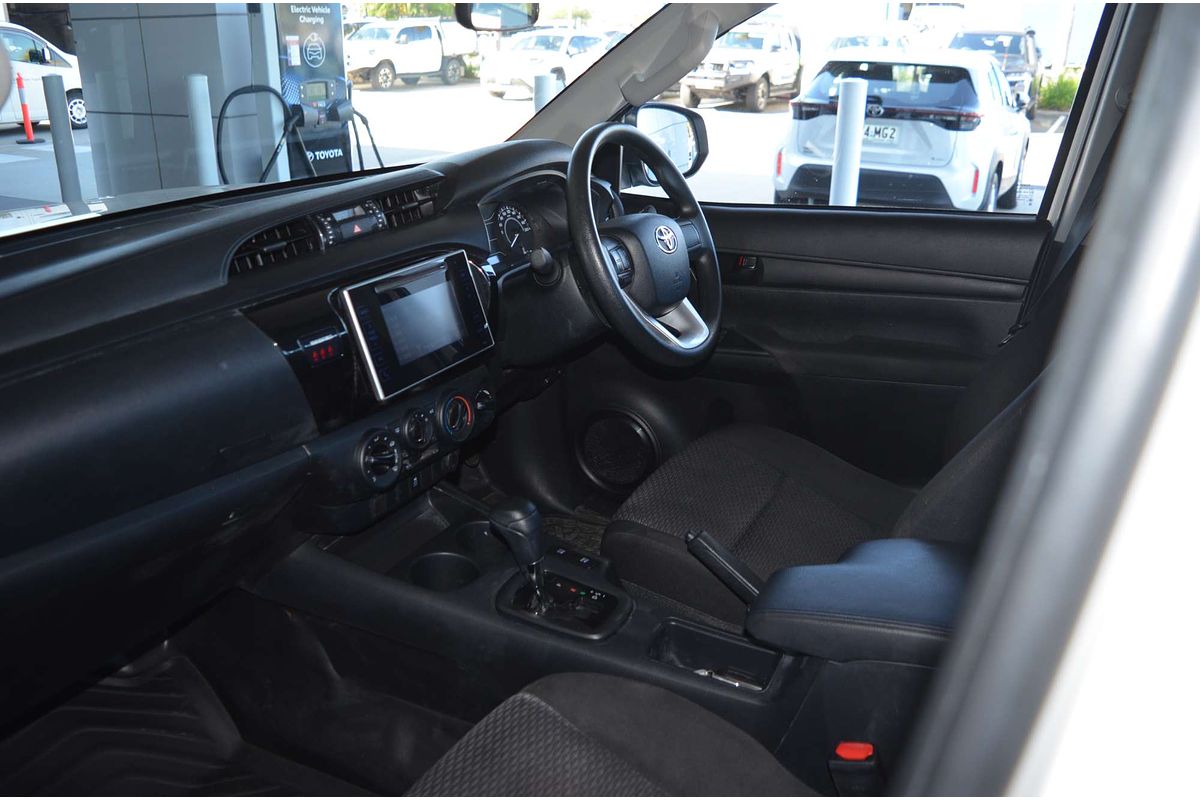 2015 Toyota Hilux Workmate GUN125R 4X4