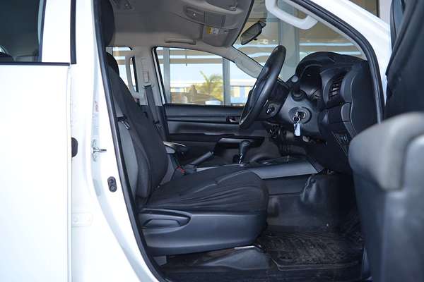 2015 Toyota Hilux Workmate GUN125R 4X4