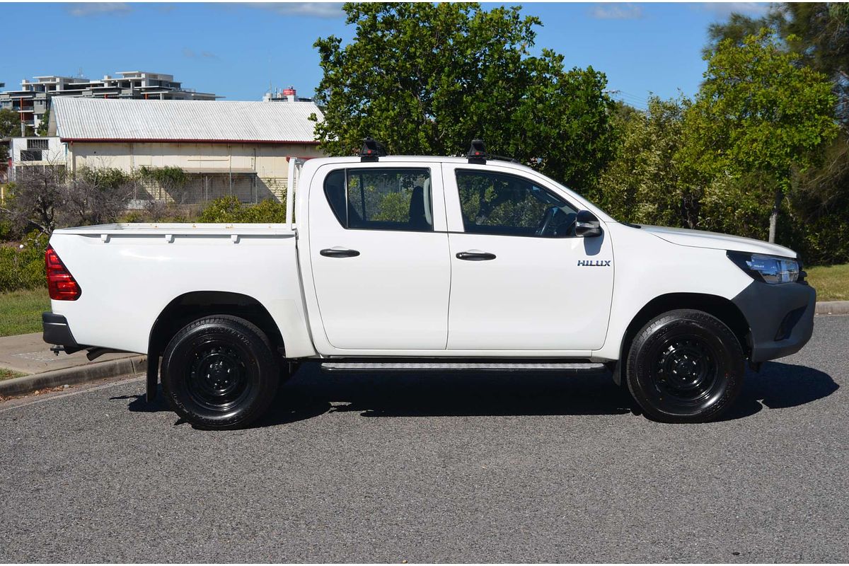 2015 Toyota Hilux Workmate GUN125R 4X4