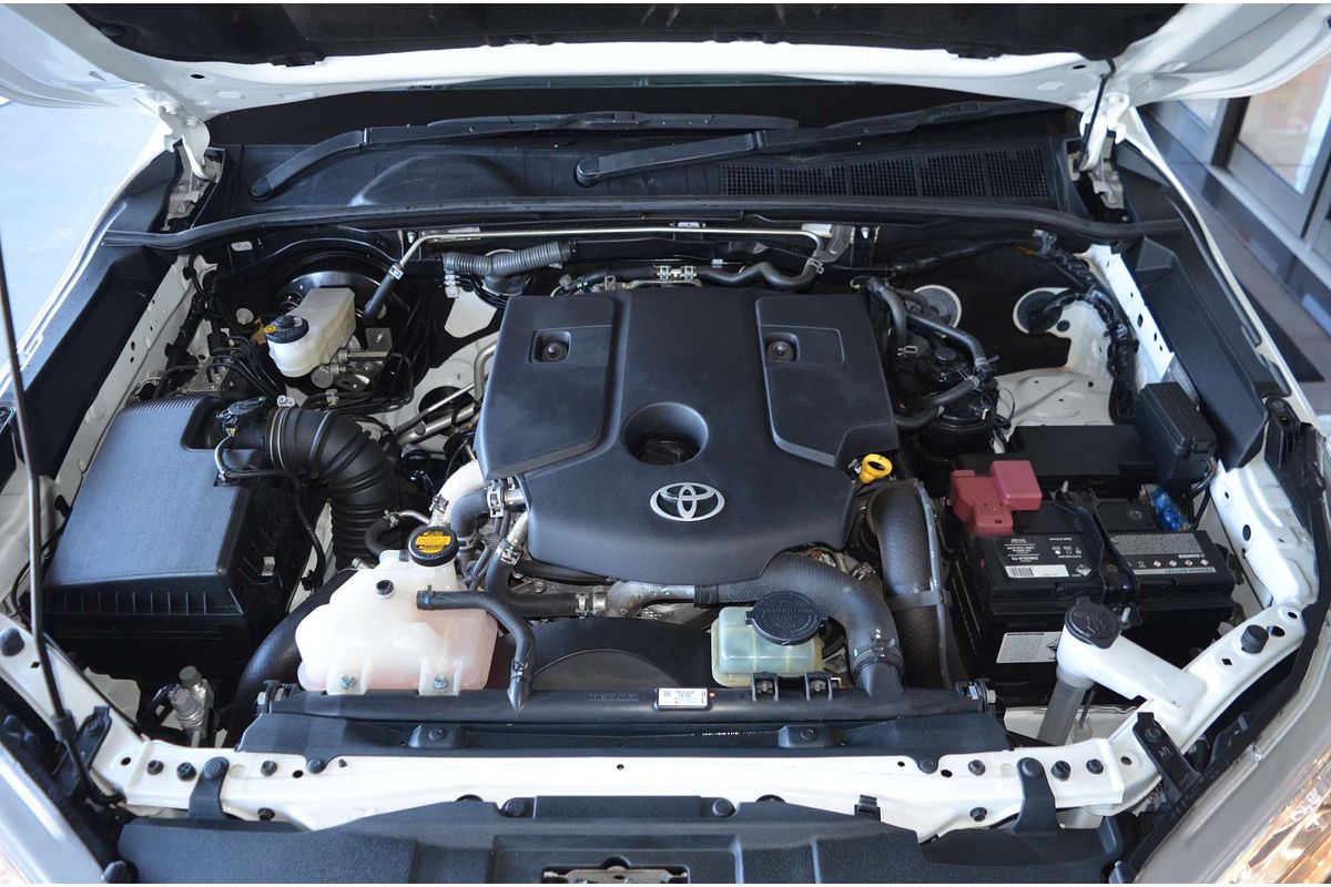 2015 Toyota Hilux Workmate GUN125R 4X4