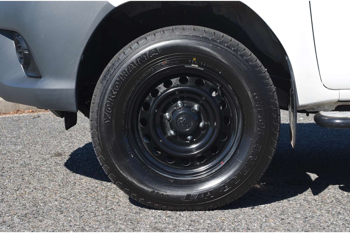 2015 Toyota Hilux Workmate GUN125R 4X4