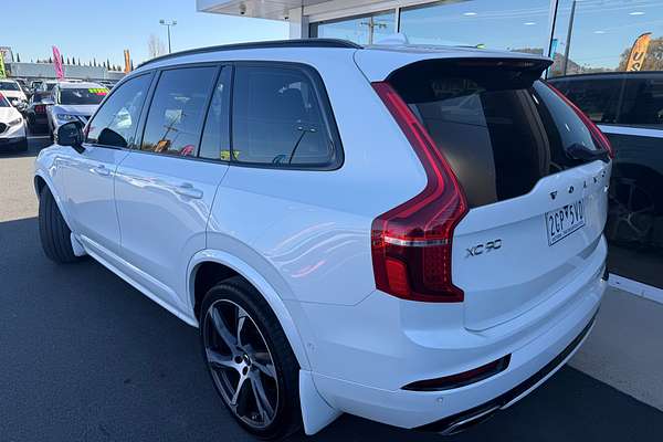 2021 Volvo XC90 T6 R-Design