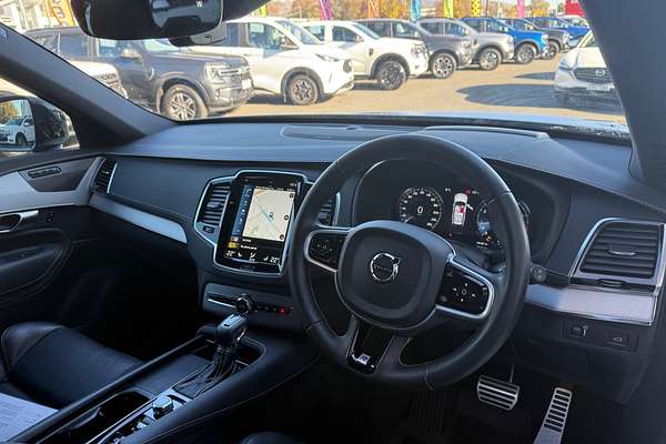 2021 Volvo XC90 T6 R-Design