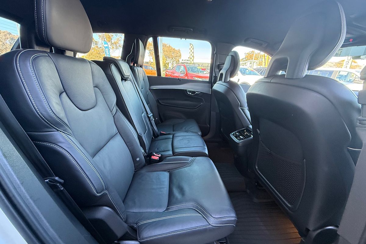 2021 Volvo XC90 T6 R-Design