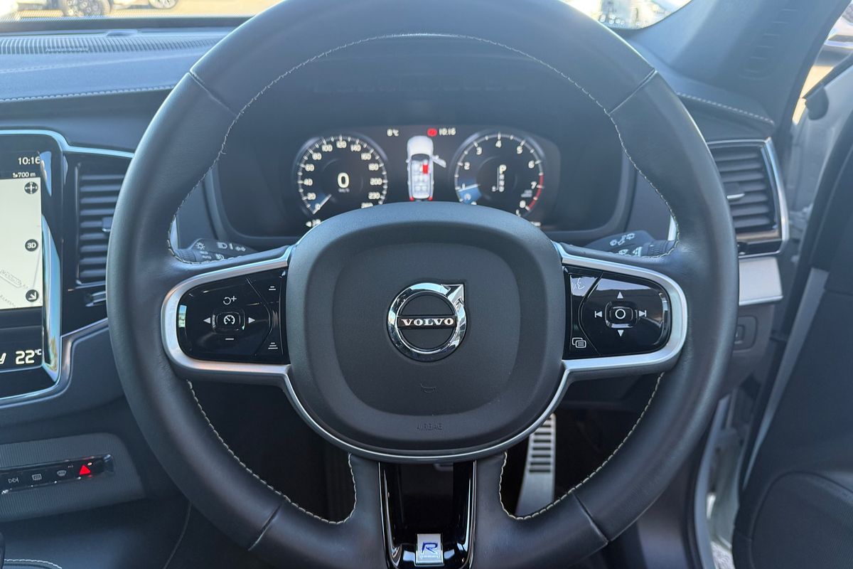 2021 Volvo XC90 T6 R-Design