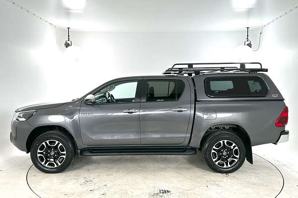 2022 Toyota Hilux SR5 GUN126R
