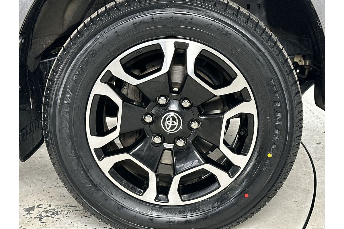 2022 Toyota Hilux SR5 GUN126R