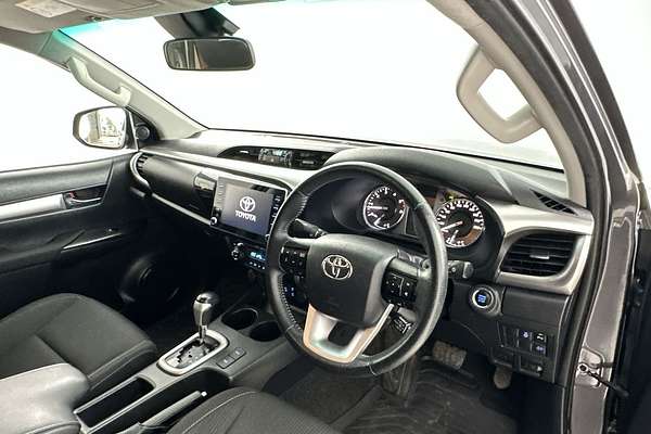 2022 Toyota Hilux SR5 GUN126R