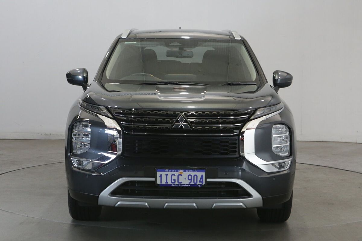2024 Mitsubishi Outlander LS ZM