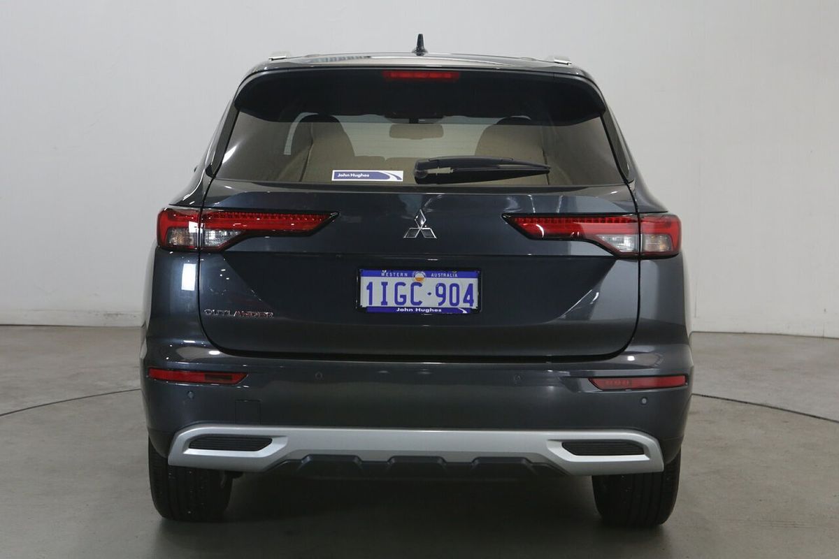 2024 Mitsubishi Outlander LS ZM