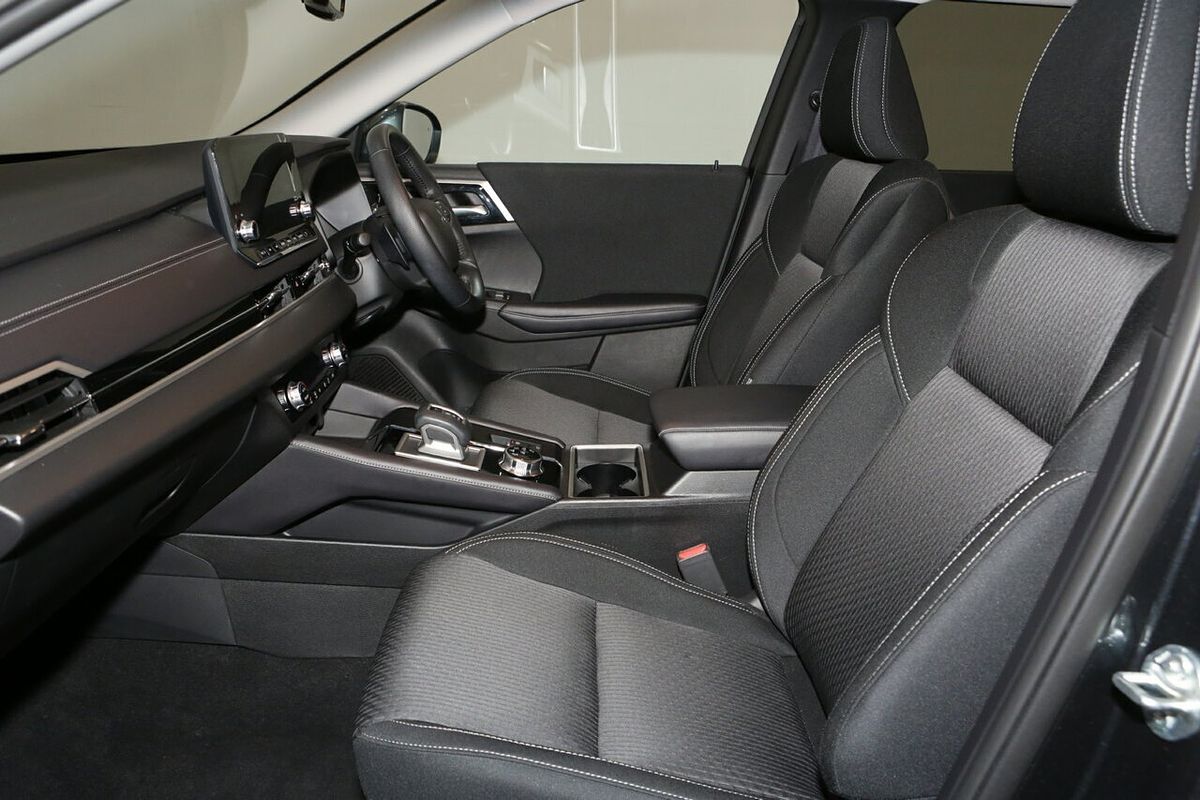 2024 Mitsubishi Outlander LS ZM