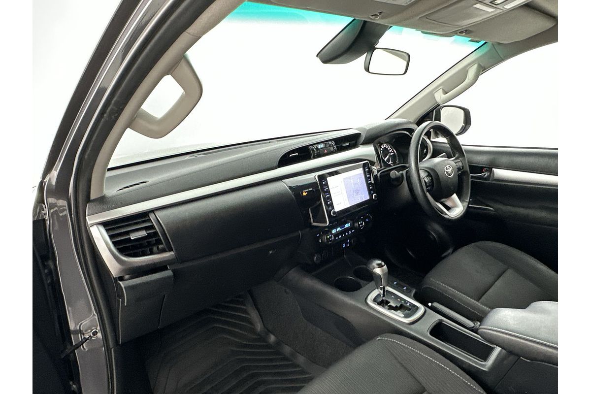 2022 Toyota Hilux SR5 GUN126R