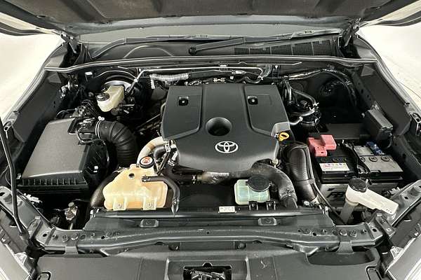 2022 Toyota Hilux SR5 GUN126R