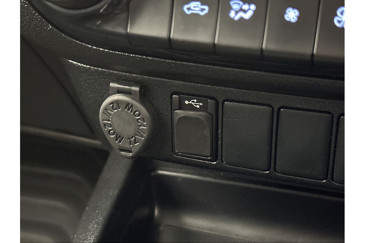 2022 Toyota Hilux SR5 GUN126R
