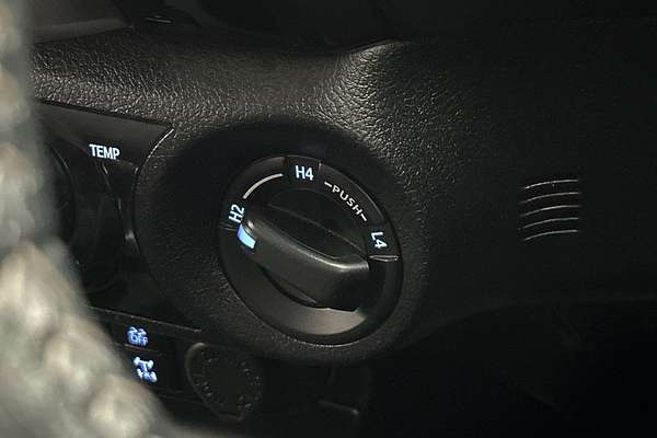 2022 Toyota Hilux SR5 GUN126R