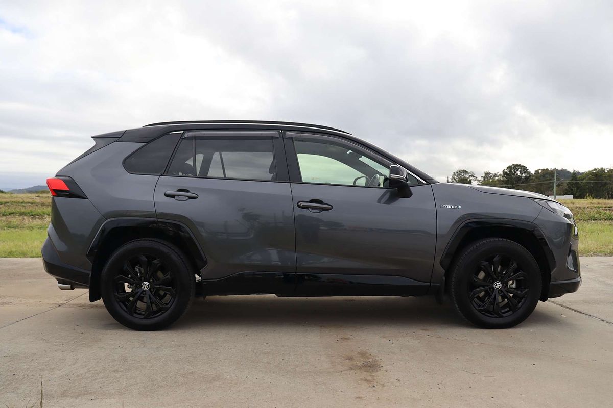2024 Toyota RAV4 XSE AXAH52R
