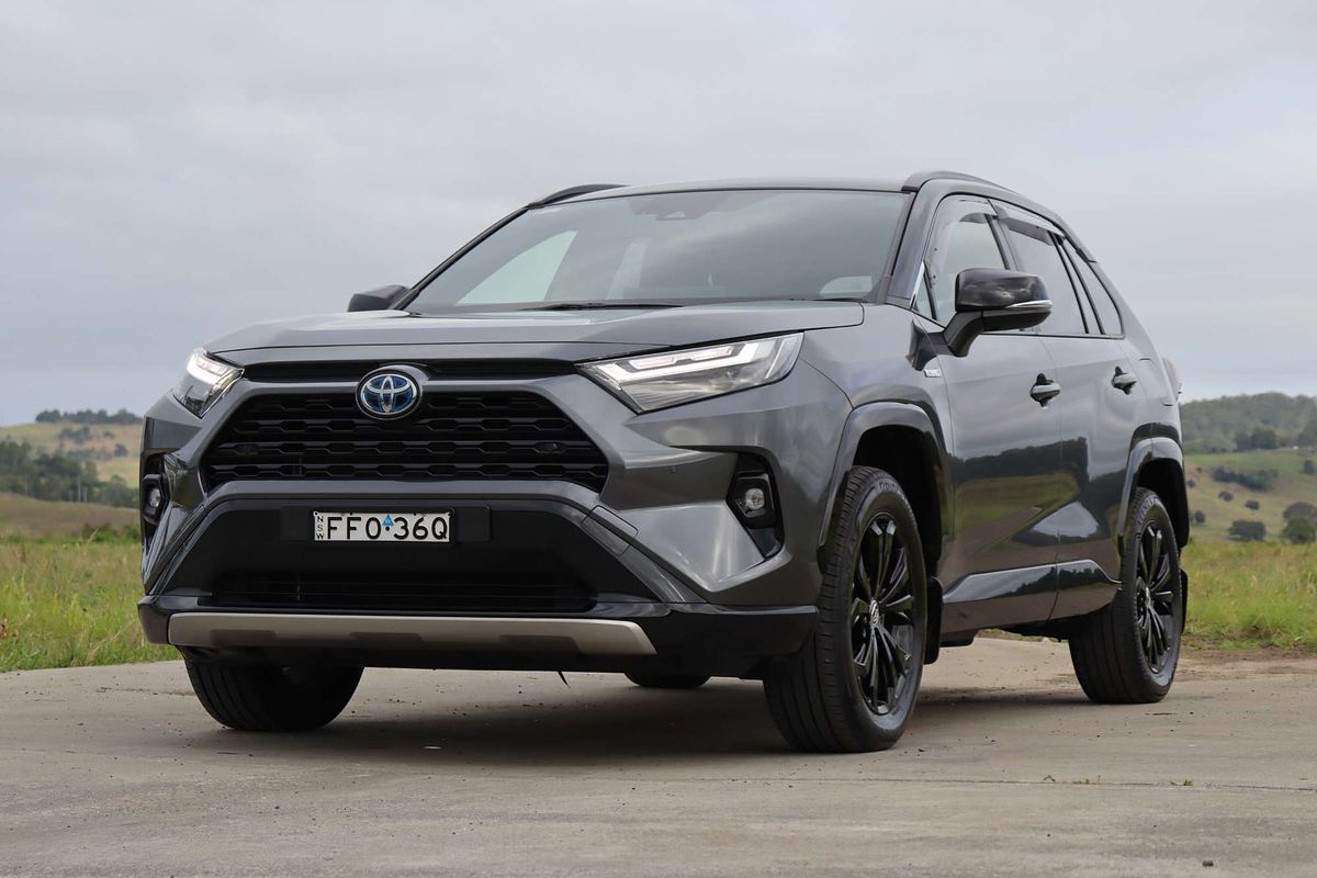2024 Toyota RAV4 XSE AXAH52R