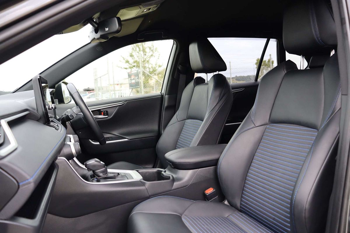 2024 Toyota RAV4 XSE AXAH52R
