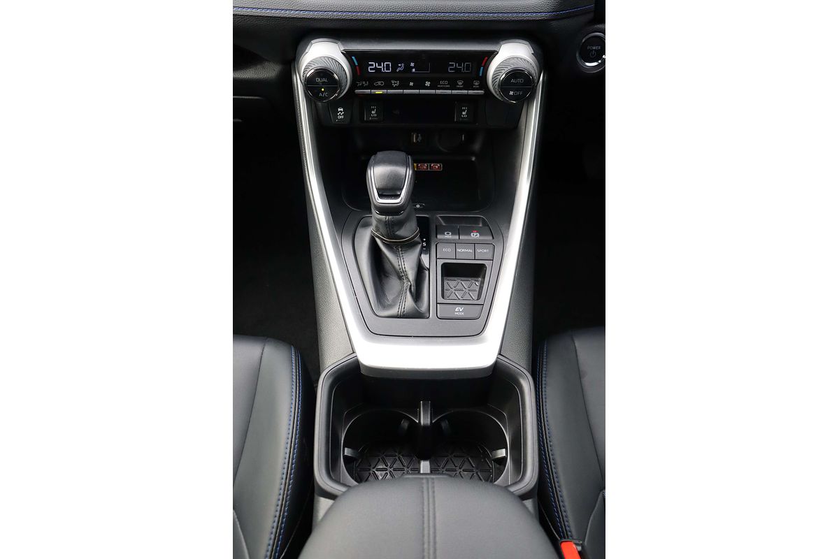 2024 Toyota RAV4 XSE AXAH52R