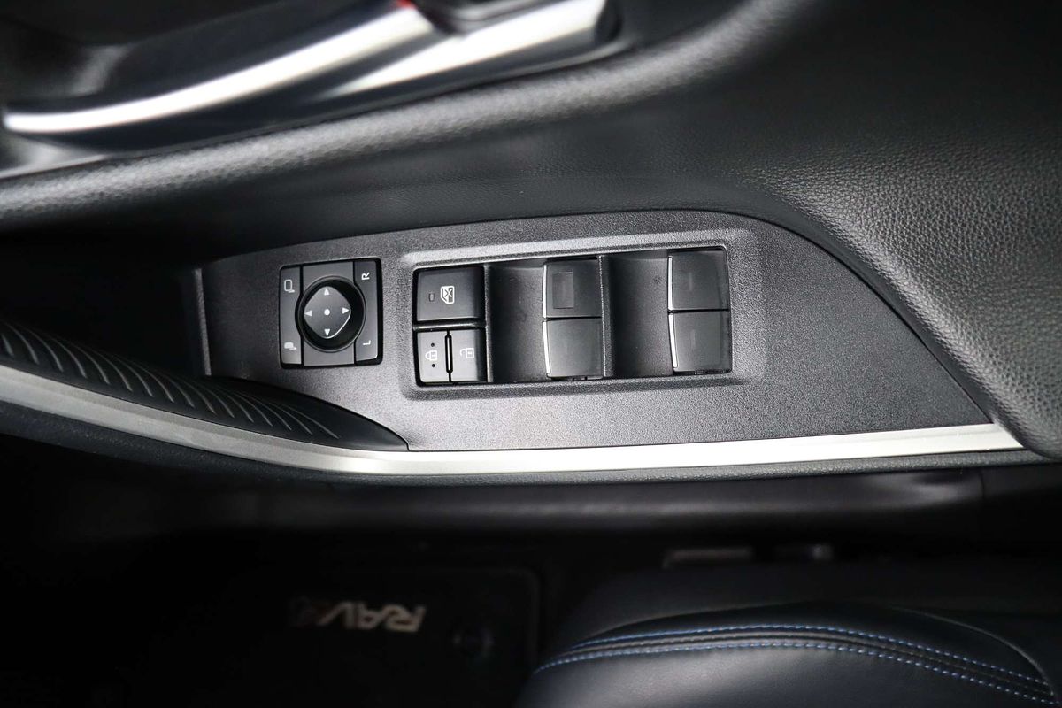 2024 Toyota RAV4 XSE AXAH52R