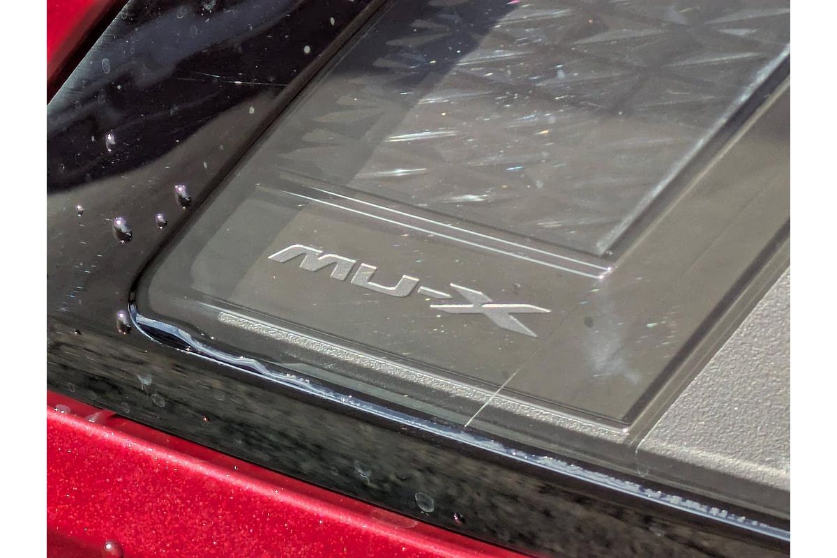 2025 Isuzu MU-X LS-M