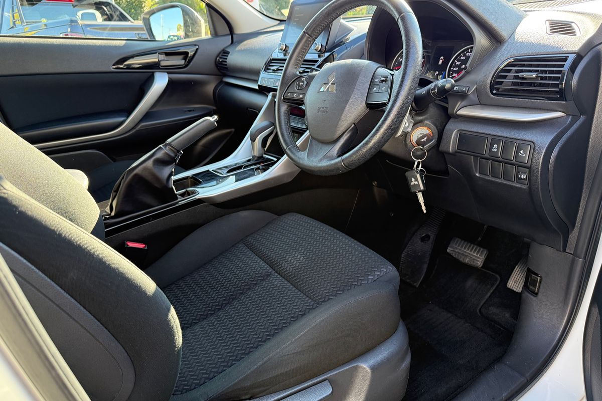 2022 Mitsubishi Eclipse Cross ES YB