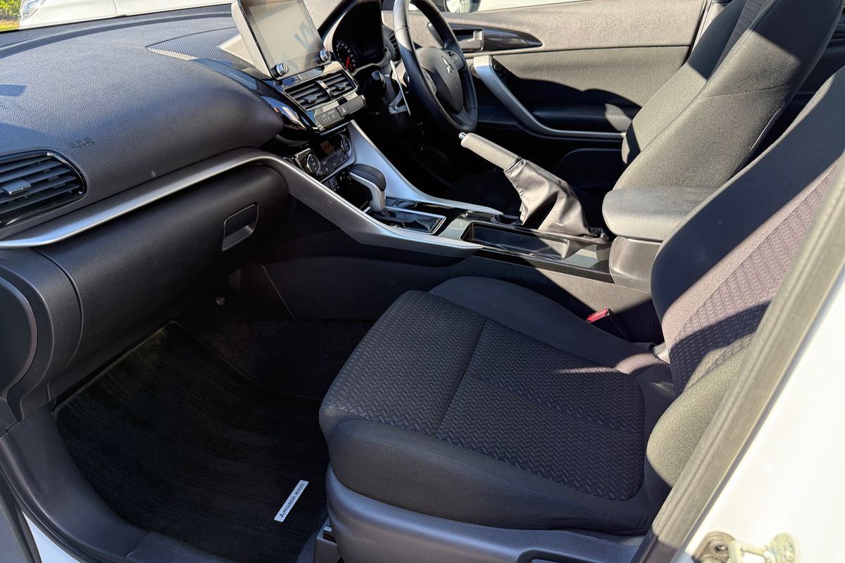 2022 Mitsubishi Eclipse Cross ES YB