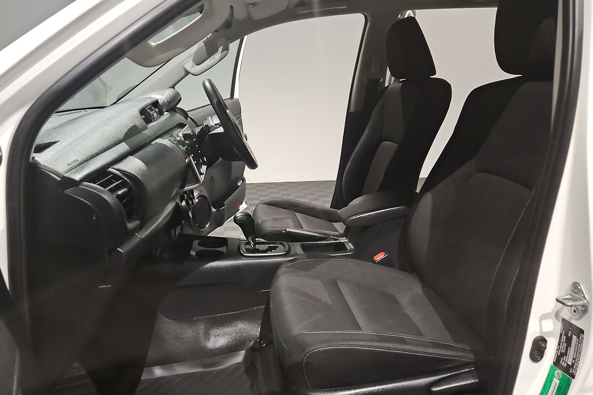 2021 Toyota Hilux SR GUN126R 4X4