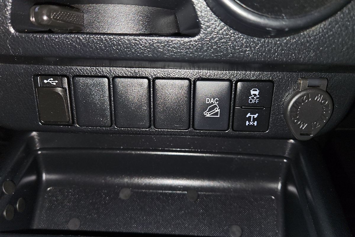2021 Toyota Hilux SR GUN126R 4X4