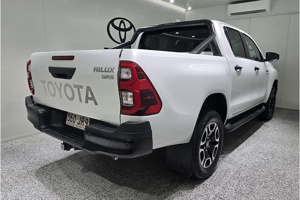 2024 Toyota Hilux Hilux 4x4 SR5 2.8L T Diesel Automatic Double Cab 48V GUN126R 4X4
