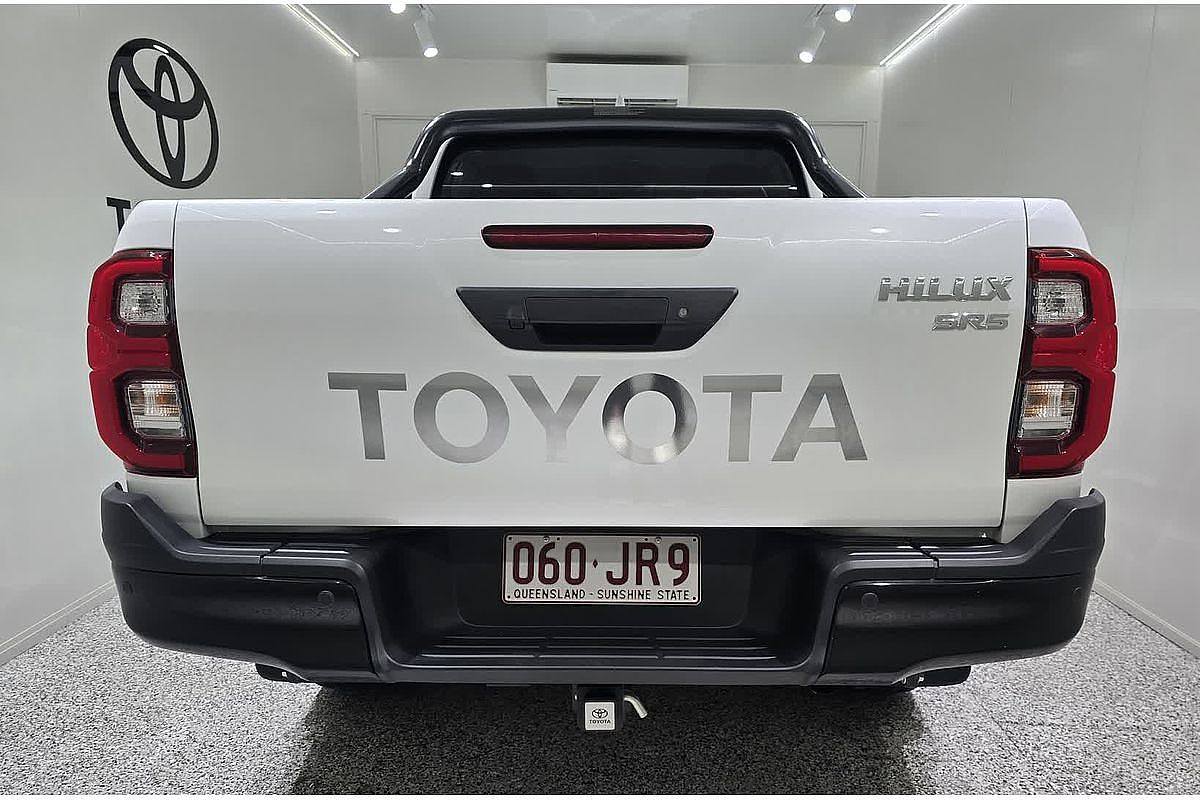 2024 Toyota Hilux Hilux 4x4 SR5 2.8L T Diesel Automatic Double Cab 48V GUN126R 4X4