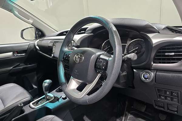 2024 Toyota Hilux Hilux 4x4 SR5 2.8L T Diesel Automatic Double Cab 48V GUN126R 4X4