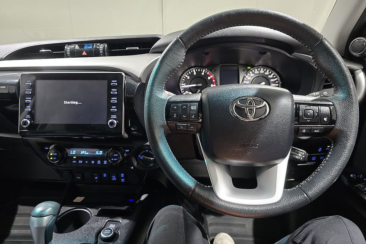2024 Toyota Hilux Hilux 4x4 SR5 2.8L T Diesel Automatic Double Cab 48V GUN126R 4X4