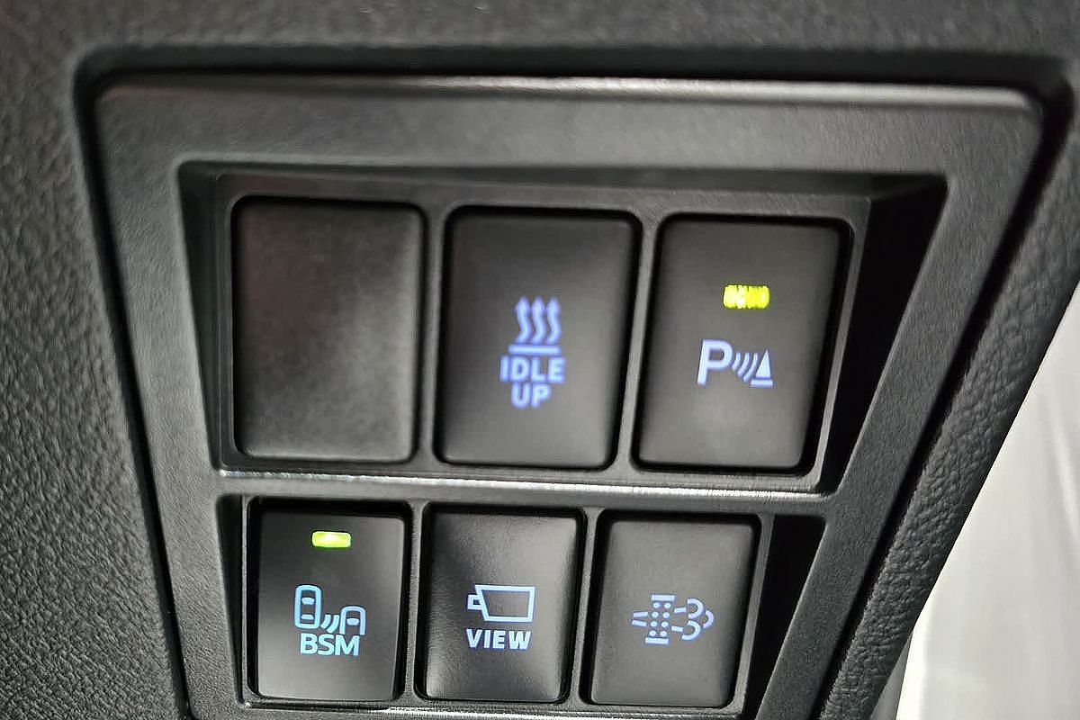 2024 Toyota Hilux Hilux 4x4 SR5 2.8L T Diesel Automatic Double Cab 48V GUN126R 4X4