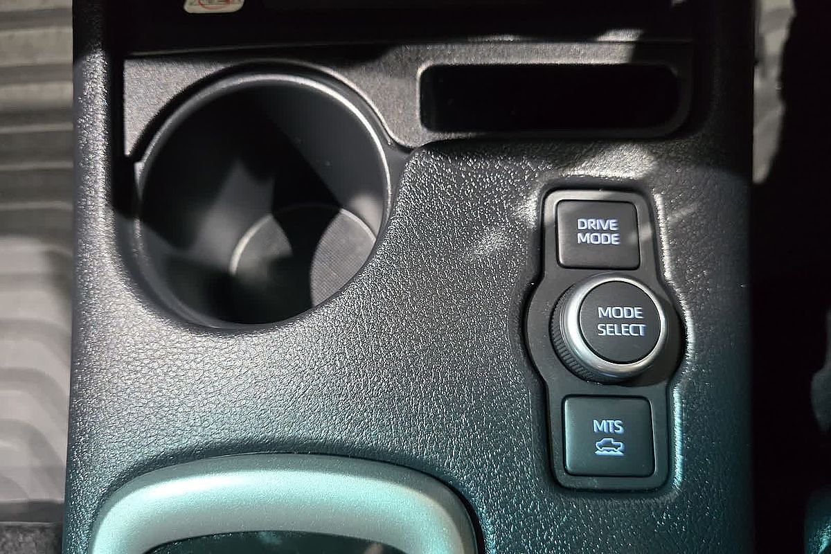 2024 Toyota Hilux Hilux 4x4 SR5 2.8L T Diesel Automatic Double Cab 48V GUN126R 4X4