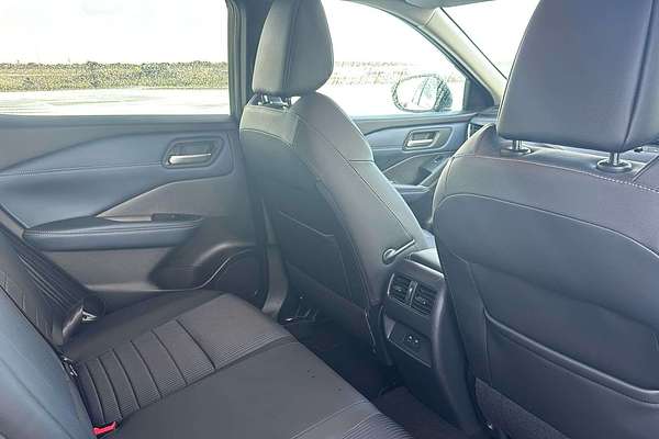 2023 Nissan QASHQAI ST-L J12
