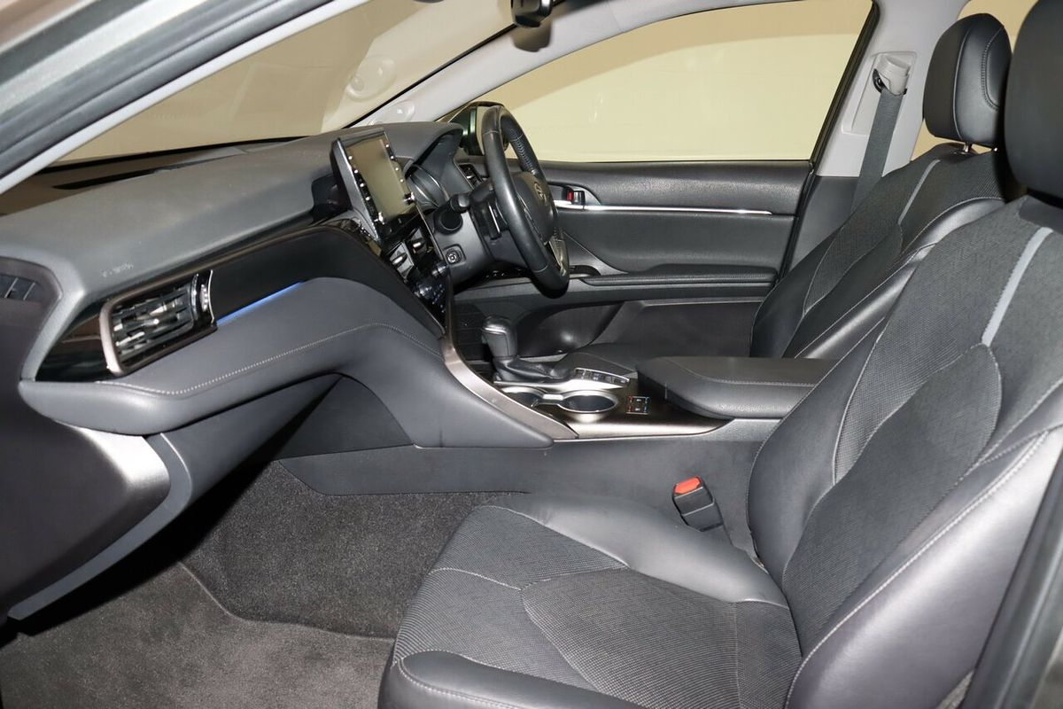 2021 Toyota Camry SL AXVH70R
